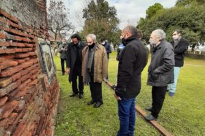 Lee más sobre el artículo El LEMIT realizará estudios para la conservación del patrimonio del Fuerte Barragán de Ensenada<p class = "resumen">El presidente de la CIC, Carlos Naón, recorrió el sitio histórico junto al intendente municipal, Mario Secco, y el director del LEMIT, Luis Traversa.</p>