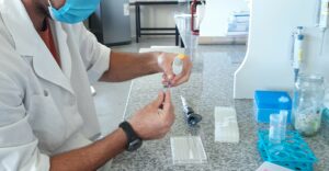 Lee más sobre el artículo Ciencia hecha por jóvenes<p class = "resumen">En el Día de la Ciencia y la Tecnología en la Provincia, cuatro jóvenes científicxs explican qué significa hacer ciencia.</p>